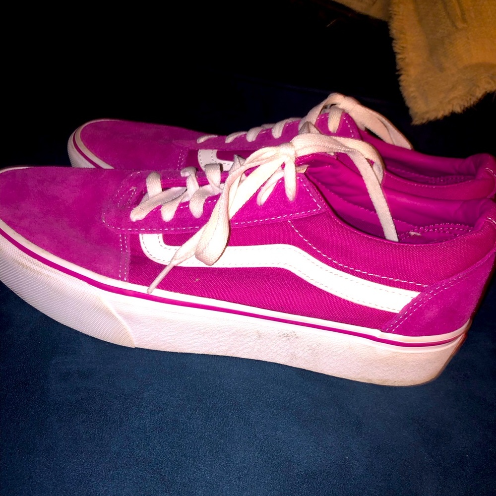 Women’s pink vans size 10